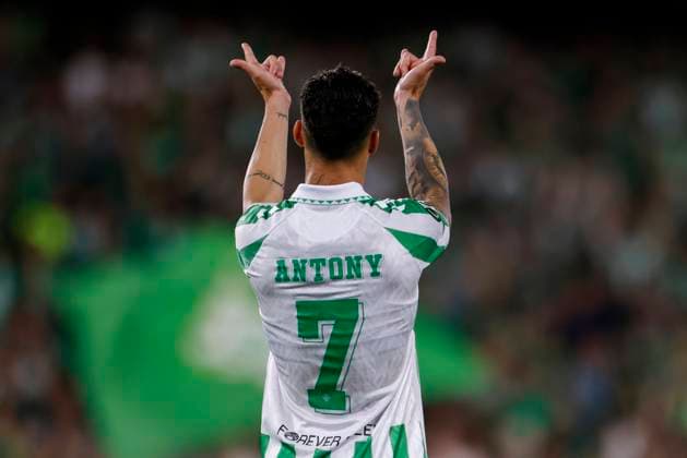 Real Betis Balompie v ACF Fiorentina - UEFA Conference League 2024 25 Semi Final First Leg Antony of Real Betis celebrates a goal during the Semifinal - UEFA Conference League match between Real Betis and Fiorentina at Benito Villamarin in Seville, Spain, on May 1, 2025. Seville Spain  Copyright: xDAXxImagesx originalFilename:daximages-realbeti250501_npvuF.jpg