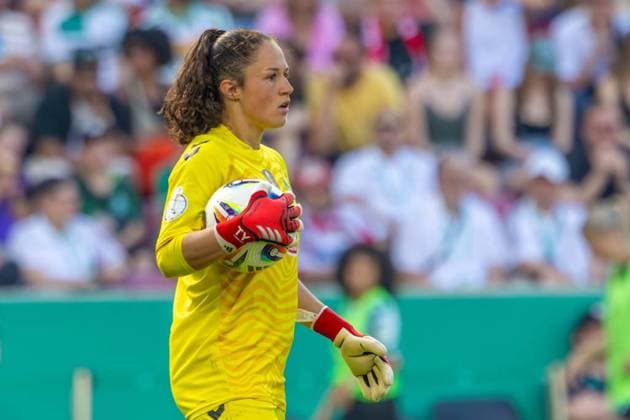 Cologne, Germany 01 May 2025 DFB Pokal Final Women 2024 2025 FC Bayern Munich vs SV Werder Bremen In the picture Goalkeeper Livia Peng Werder Bremen DFB regulations prohibit any use of photographs as image sequences and or quasi video RheinEnergie Stadion Nordrhein Westfalen Copyright: xFotostandx xSchäferx