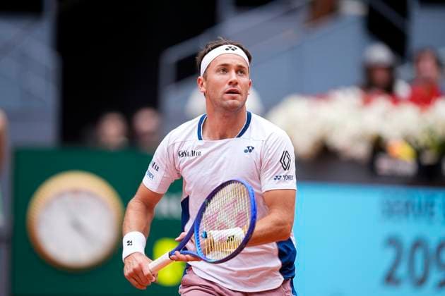 May 2, 2025, Madrid, Madrid, Spain: Casper Ruud of Norway in action against Francisco Cerundolo of Argentina during the Mutua Madrid Open 2025, ATP, Tennis Herren Masters 1000 and WTA, Tennis Damen 1000 tennis tournament, celebrated at Caja Magica on May 02, 2025 in Madrid, Spain. Madrid Spain - ZUMAa181 20250502_zaa_a181_078 Copyright: xOscarxJ.xBarrosox