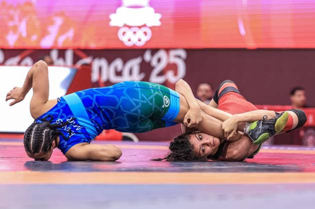 Bilder des Jahres 2025, Sport 05 Mai Sport Themen der Woche KW18 Sport Bilder des Tages Wrestling U20 African Championships 50kg WW - Malak Ahmed Mohamed Hassan Mohamed Ahmed (EGY) df. Hajar Kaneb (MAR) *** Wrestling U20 African Championships 50kg WW Malak Ahmed Mohamed Hassan Mohamed Ahmed EGY df Hajar Kaneb MAR Copyright: xUnitedxWorldxWrestlingx xAmirrezx United World Wrestling Kadir C