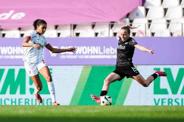 GOOGLE PIXEL Womens Bundesliga, SGS Essen SC Freiburg 02 05 2025 duel Cora Zicai SC Freiburg, 28 , Beke Sterner SGS Essen, 19 GOOGLE PIXEL Womens Bundesliga, SGS Essen SC Freiburg, Essen, Stadion an der Hafenstrasse on 02 05 2025 DFB REGULATIONS PROHIBIT ANY USE OF PHOTOGRAPHS AS IMAGE SEQUENCES AND OR QUASI VIDEO Copyright: xBEAUTIFULxSPORTS Wunderlx