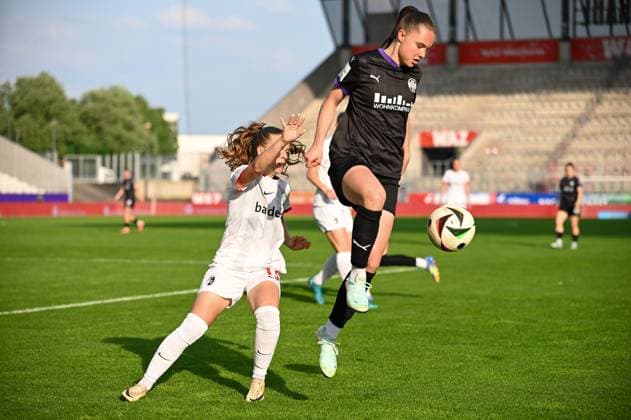Lilli Purtscheller Google Pixel Frauen Bundesliga SGS Essen SC Freiburg Lilli Purtscheller SGS Essen google Pixel Frauen Bundesliga, 21 Matchday, SGS Essen vs 1SC Freiburg on May 02, 2025 at Stadion an der Hafenstraße, Essen