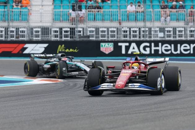 l r George Russell Mercedes AMG Petronas , Lewis Hamilton Scuderia Ferrari HP , Grand Prix of Miami, Motorsport, Men, Formula 1, Free Practice, 02 05 2025 Miami Florida USA Copyright: xkolbert-press ChristianxKolbertx