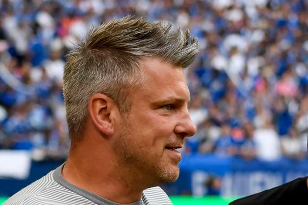 Trainer Lukas Kwasniok SC Paderborn 07 looks on during the Second Bundesliga match between FC Schalke 04 and SC Paderborn 07, Veltins Arena on May 02, 2025 in Gelsenkirchen, Germany Photo by Max Maiwald DeFodi Images Trainer Lukas Kwasniok SC Paderborn 07 looks on during the Second Bundesliga match between FC Schalke 04 and SC Paderborn 07 at Veltins Arena on May 2, 2025 in Gelsenkirchen Germany Photo by Max Maiwald DeFodi Images DFL regulations prohibit any use of photographs as image sequences and or quasi video Photo by Max Maiwald DeFodi Images
