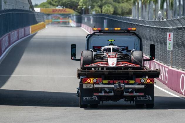 Oliver Bearman MoneyGram Haas F1 Team, Great Britain, 87 USA, Formula 1 World Championship, Crypto com Miami Grand Prix, Miami International Autodrome, 2025 season, 02 05 2025 USA, Formula 1 World Championship, Crypto com Miami Grand Prix, Miami International Autodrome, 2025 season, 02 05 2025 Miami Copyright: xEibner-Pressefoto MaëvaxBurillox EP_MBO
