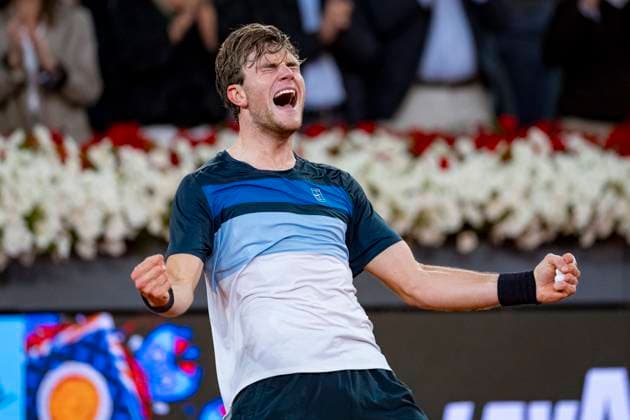 Mutua Madrid Open 2025 Jack Draper of Great Britain celebrates victory against Lorenzo Musetti of Italy during the Men s Singles Semi-Final match during the Mutua Madrid Open 2025 tournament celebrated at La Caja Magica on May 02, 2025 in Madrid, Spain. Madrid La Caja Magica Madrid Spain Copyright: xAlbertoxGardinx AGardin_20250502_Mutua_Madrid_Open_0469