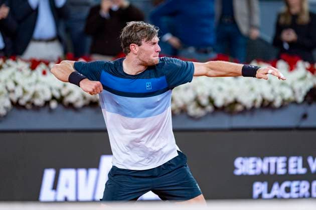 Mutua Madrid Open 2025 Jack Draper of Great Britain celebrates victory against Lorenzo Musetti of Italy during the Men s Singles Semi-Final match during the Mutua Madrid Open 2025 tournament celebrated at La Caja Magica on May 02, 2025 in Madrid, Spain. Madrid La Caja Magica Madrid Spain Copyright: xAlbertoxGardinx AGardin_20250502_Mutua_Madrid_Open_0472