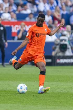 2 Fußball Bundesliga, FC Schalke 04 SC Paderborn 02 05 2025 Ilyas Ansah SC Paderborn, 29 2 Fußball Bundesliga, FC Schalke 04 SC Paderborn, 32 Spieltag, am 02 05 2025, Veltins Arena, Gelsenkirchen DFL regulations prohibit any use of photographs as image sequences and or quasi video Copyright: xBEAUTIFULxSPORTS Meuselx