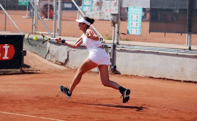 02 05 25 TEC Waldau LTTC Rot Weiß Berlin Germany, Stuttgart, 03 05 2024, Tennis, Womens Bundesliga, TEC Waldau LTTC Rot Weiß Berlin Andrea Lazaro Garcia LTTC Rot Weiß Berlin