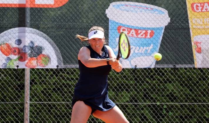 02 05 25 TEC Waldau LTTC Rot Weiß Berlin Germany, Stuttgart, 03 05 2024, Tennis, Womens Bundesliga, TEC Waldau LTTC Rot Weiß Berlin Carolina Kuhl TEC Waldau