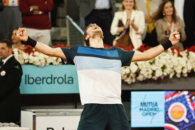Jack Draper (GBR), MAY 2, 2025 - Tennis : Jack Draper celebrate after winning singles Semi-final match against Lorenzo Musetti on the ATP, Tennis Herren tour Masters 1000 tournaments Mutua Madrid Open tennis tournament at the Caja Magica in Madrid, Spain. Noxthirdxpartyxsales  (289333233)