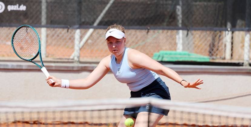 02 05 25 TEC Waldau LTTC Rot Weiß Berlin Germany, Stuttgart, 03 05 2024, Tennis, Womens Bundesliga, TEC Waldau LTTC Rot Weiß Berlin Brenda Fruhvirtova TEC Waldau