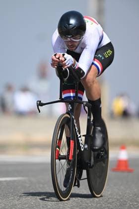 MC5 Germany s Jakob Klinge pictured in action at the time trials at the UCI Para-Cycling Road World Cup event, Friday 02 May 2025, in Oostende. The UCI Para-Cycling Road World Cup takes place from 01 to 04 May in Oostende and Brugge. LUCxCLAESSEN  x122468717x