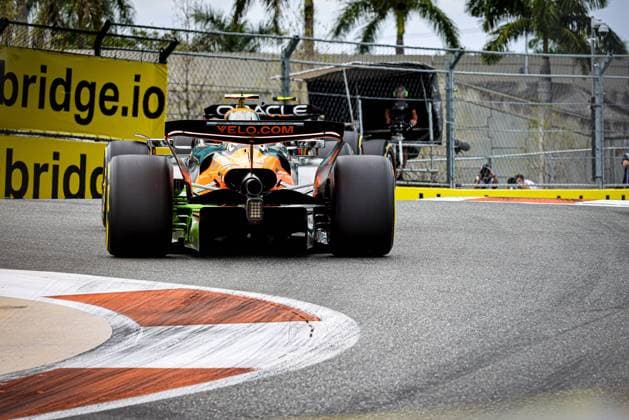 MOTORI - Formula 1 - Crypto.com Miami Grand Prix 2025 - Practice 1 and Sprint Qualifying Lando Norris (GBR) - McLaren Formula 1 Team - McLaren MCL39 - Mercedes during Formula 1 Crypto.com Miami Grand Prix 2025 at Miami International Autodrome in Florida, USA, on May 1st-4th. Alessio De Marco Avens-Images.com Miami  Copyright: xIPAxSport ABACAx