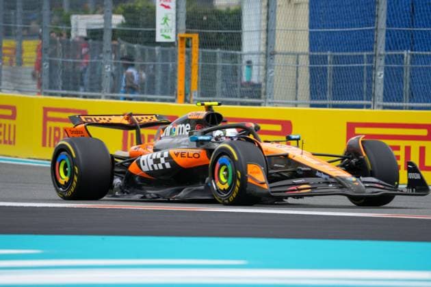 MOTORI - Formula 1 - Crypto.com Miami Grand Prix 2025 - Practice 1 and Sprint Qualifying Lando Norris (GBR) - McLaren Formula 1 Team - McLaren MCL39 - Mercedes during Formula 1 Crypto.com Miami Grand Prix 2025 at Miami International Autodrome in Florida, USA, on May 1st-4th. Alessio De Marco Avens-Images.com Miami  Copyright: xIPAxSport ABACAx