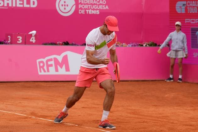 Miomir Kecmanovic Vs Nuno Borges in Estoril, Portugal - 2 May 2025 Nuno Borges of Portugal seen in action with Miomir Kecmanovic (Not in view) during the Quarterfinals of Millennium Estoril Open Challenger 175 tennis tournament at the Clube de Tenis do Estoril. Final score: Miomir Kecmanovic 2:1 Nuno Borges Estoril Portugal Copyright: xBrunoxdexCarvalhox xSOPAxImagesx brunodecarvalho_estorilopen25-1925