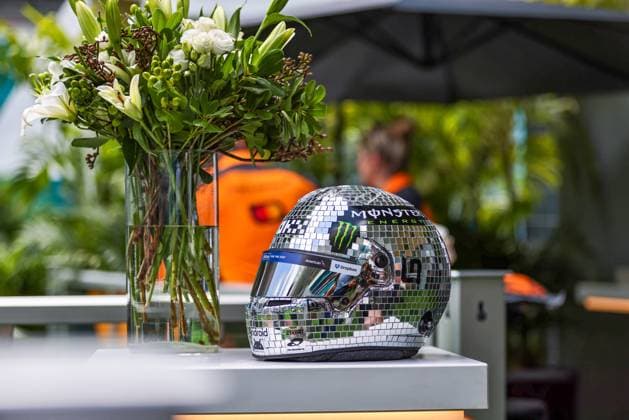MOTORI - Formula 1 - Crypto.com Miami Grand Prix 2025 - Practice 1 and Sprint Qualifying Lando Norris (GBR) - McLaren Formula 1 Team - McLaren MCL39 - Mercedes helmet special edition Miami during Formula 1 Crypto.com Miami Grand Prix 2025 at Miami International Autodrome in Florida, USA, on May 1st-4th. Alessio De Marco Avens-Images.com Miami  Copyright: xIPAxSport ABACAx