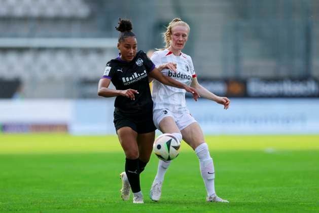 Vanessa Fuerst SGS Essen and Meret Felde SC Freiburg battle for the ball, Google Pixel Frauen Bundesliga, SGS Essen vs SC Freiburg, Stadion an der Hafenstrasse, May 2, 2025 in Essen, Germany Photo by Marco Steinbrenner DeFodi Images Vanessa Fuerst SGS Essen and Meret Felde SC Freiburg battle for the ball, Google Pixel Womens Bundesliga, SGS Essen vs SC Freiburg, Stadion an der Hafenstrasse, May 2, 2025 in Essen, Germany Photo by Marco Steinbrenner DeFodi Images DFB DFL REGULATIONS PROHIBIT ANY USE OF PHOTOGRAPHS AS IMAGE SEQUENCES AND OR QUASI VIDEO