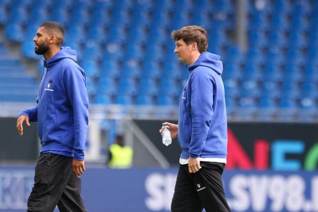 2025 05 03 xJFAx 2 Bundesliga SV Darmstadt 98 Hamburger SV v l , head coach, trainer Merlin Polzin Hamburger SV arrived in Darmstadt DFL DFB REGULATIONS PROHIBIT ANY USE OF PHOTOGRAPHS as IMAGE SEQUENCES and or QUASI VIDEO Copyright: JoaquimxFerreira