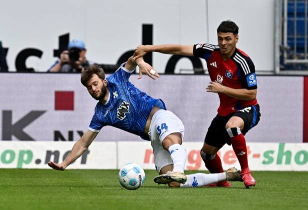 03 05 2025, xfux, Fussball 2 Bundesliga, SV Darmstadt 98 Hamburger SV, v l Killian Corredor SV Darmstadt 98 , William Mickelbrencis Hamburger SV DFL DFB REGULATIONS PROHIBIT ANY USE OF PHOTOGRAPHS as IMAGE SEQUENCES and or QUASI VIDEO Licensing of this image to and or by SV Darmstadt 1898 e V and subsidiaries is not permitted No release of or sale to SV Darmstadt 1898 e V Darmstadt