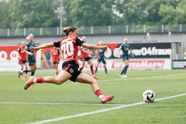 Womens Soccer Bundesliga Bayer 04 Leverkusen RB Leipzig, 03 05 2025 Bayer 04 Leverkusen RB Leipzig on matchday 21 of the Google Pixel Womens Bundesliga on 03 05 2025 at the Ulrich Haberland Stadium in Leverkusen North Rhine-Westphalia DFL REGULATIONS PROHIBIT ANY USE OF PHOTOGRAPHS AS IMAGE SEQUENCES AND OR QUASI VIDEO Copyright: xBEAUTIFULxSPORTS AxelxKohringx