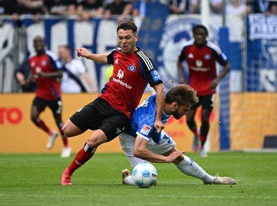 03 05 2025, xjhx, Soccer 2 Bundesliga, SV Darmstadt 98 Hamburger SV v l William Mickelbrencis Hamburger SV , Kilian Julian Corredor SV Darmstadt 98 DFL DFB REGULATIONS PROHIBIT ANY USE OF PHOTOGRAPHS as IMAGE SEQUENCES and or QUASI VIDEO Darmstadt