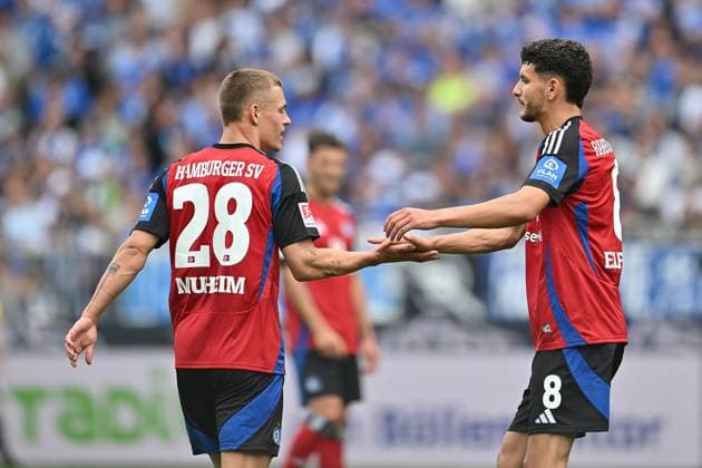 Soccer I Men I Season 2024 2025 I 2 Bundesliga I 32 Matchday I SV Darmstadt 98 Hamburger SV I 03 05 2025 Miro Muheim 28, Hamburger SV and Daniel Elfadli 8, Hamburger SV Darmstadt Böllenfalltor Hessen Germany Copyright: xLobeca MaraxWolfx