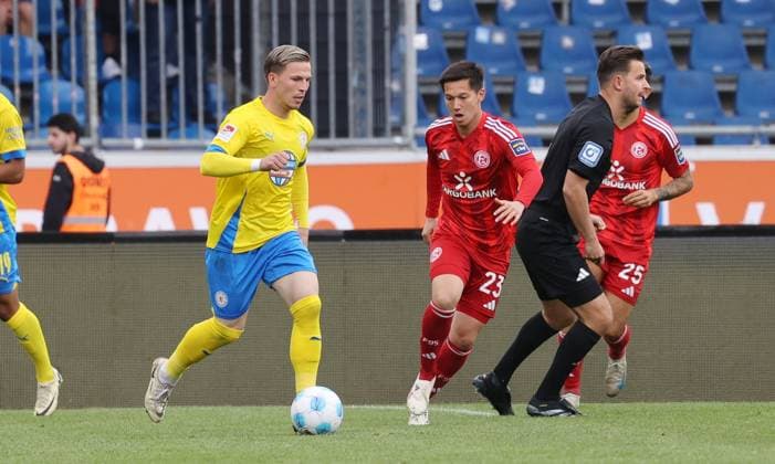 Eintracht BS vs Fortuna Düsseldorf Braunschweig, 03 05 2025, Soccer, Season 24 25, 2 Bundesliga, 32 Matchday, Eintracht Braunschweig vs Fortuna Düsseldorf, Picture shows Lino Tempelmann BTSV, 20 Braunschweig