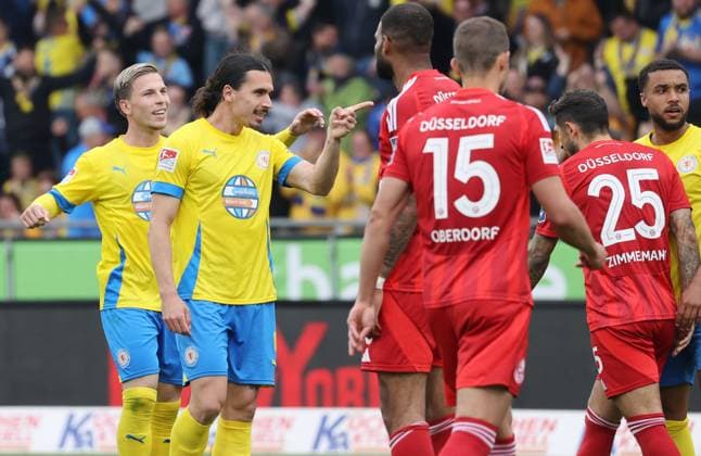 Eintracht BS vs Fortuna Düsseldorf Braunschweig, 03 05 2025, Soccer, Season 24 25, 2 Bundesliga, 32 Matchday, Eintracht Braunschweig vs Fortuna Düsseldorf, Picture shows jubilation over the goal to 2 1 for Eintracht by Rayan Philippe BTSV, 9 with Lino Tempelmann BTSV, 20 Braunschweig