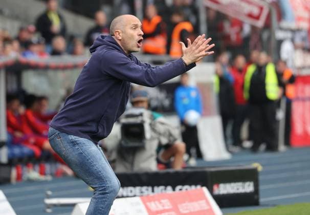 Eintracht BS vs Fortuna Düsseldorf Braunschweig, 03 05 2025, Football, Season 24 25, 2 Bundesliga, 32 Matchday, Eintracht Braunschweig vs Fortuna Düsseldorf, Picture shows Eintracht Coach Daniel Scherning Braunschweig