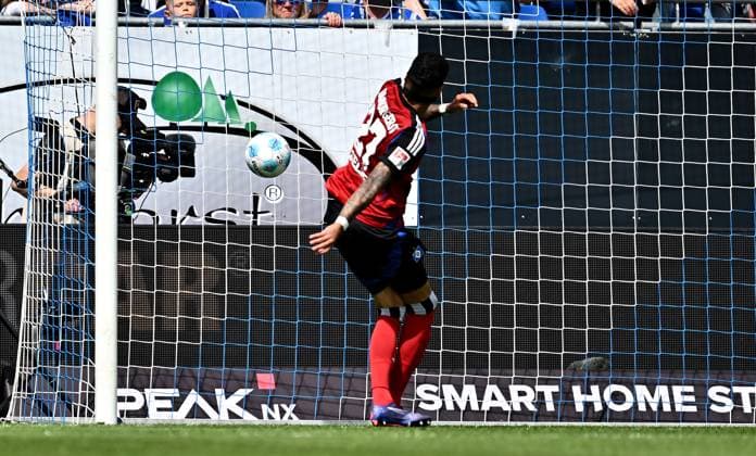 03 05 2025, xfux, Fussball 2 Bundesliga, SV Darmstadt 98 Hamburger SV, v l Torschuetze Torschütze Davie Selke Hamburger SV Goal scored, Tor zum 0 3 DFL DFB REGULATIONS PROHIBIT ANY USE OF PHOTOGRAPHS as IMAGE SEQUENCES and or QUASI VIDEO Licensing of this image to and or by SV Darmstadt 1898 e V and subsidiaries is not permitted No release of or sale to SV Darmstadt 1898 e V Darmstadt