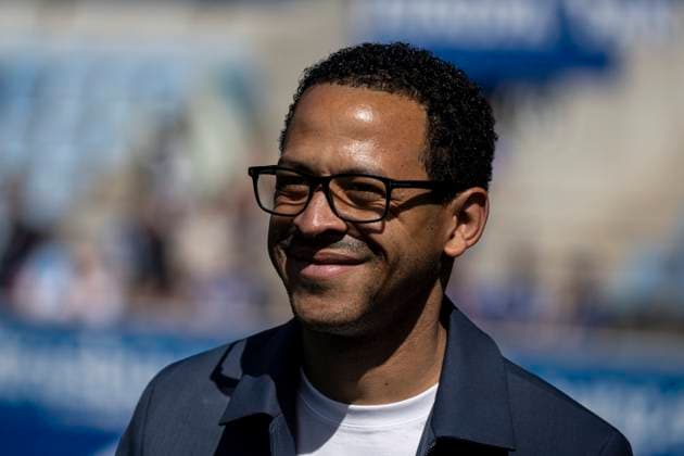 FOOTBALL: Ligue 1 Uber Eats. Racing Strasbourg vs PSG - Stade de la Meinau - 03 05 2025 Liam Rosenior Coach Racing Strasbourg Reconnaissance du terrain par les joueurs de l Ã quipe de Racing de Strasbourg StrasbourgFrance  Copyright: xelyxandroxcegarrax