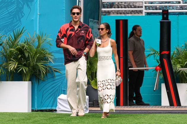 George Russell Mercedes AMG Petronas with partner Carmen Montero Mundt in the paddock, Grand Prix of Miami, Motorsport, Men, Formula 1, Sprint, 03 05 2025 Miami Florida USA Copyright: xkolbert-press ChristianxKolbertx