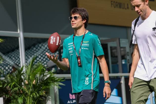Lance Stroll Aston Martin Aramco in the paddock playing with a football, Grand Prix of Miami, Motorsport, Men, Formula 1, Sprint, 03 05 2025 Miami Florida USA Copyright: xkolbert-press ChristianxKolbertx