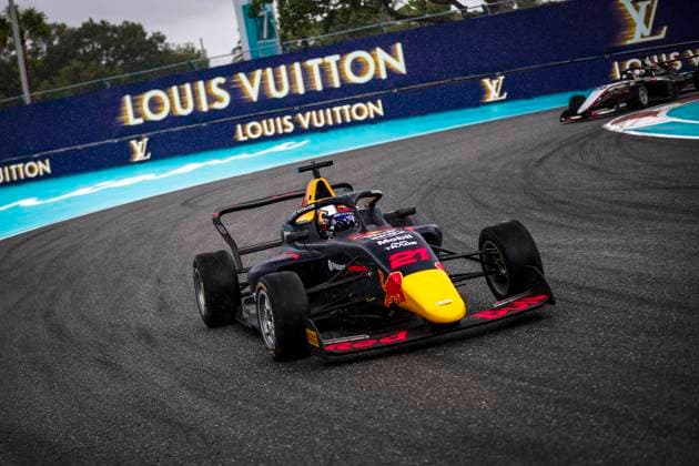 AUTO - F1 ACADEMY 2025 - MIAMI 21 PALMOWSKI Alisha (gir), Campos Racing, Supporter by Red Bull Racing, Tatuus F4-T421, action during the 3rd round of the 2025 F1 Academy Championship from May 2 to 4, 2025 on the Miami International Autodrome, in Miami Gardens, Florida, United States of America - Miami GardensUnited States  Copyright: xEricxAlonsox