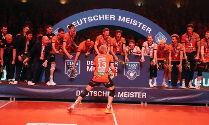 Ruben Schott with championship trophy, Berlin Recycling Volleys team are German champions Jubel Emotion Freude Sport Volleyball Bundesliga Herren Play Off Finale 3 Spiel Saison 2024 2025 03 05 2025 BR Volleys Berlin BRV vs SVG Lüneburg