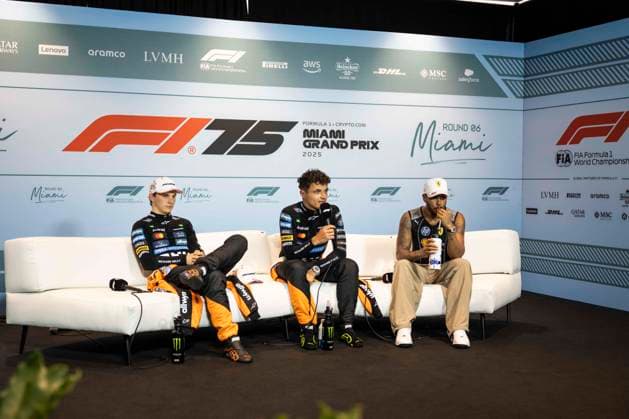 F1 - MIAMI GRAND PRIX 2025 NORRIS Lando (gbr), McLaren F1 Team MCL39, PIASTRI Oscar (aus), McLaren F1 Team MCL39, HAMILTON Lewis (gbr), Scuderia Ferrari SF-25, portrait during the Formula 1 Crypto.com Miami Grand Prix 2025, 6th round of the 2025 FIA Formula One World Championship, WM, Weltmeisterschaft from May 2 to 4, 2025 on the Miami International Autodrome, in Miami Gardens, Florida, United States of America - Miami GardensUnited States Copyright: xCharlyxLopezx