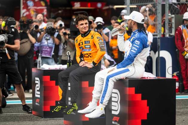F1 - MIAMI GRAND PRIX 2025 HAMILTON Lewis (gbr), Scuderia Ferrari SF-25, NORRIS Lando (gbr), McLaren F1 Team MCL39, portrait during the Formula 1 Crypto.com Miami Grand Prix 2025, 6th round of the 2025 FIA Formula One World Championship, WM, Weltmeisterschaft from May 2 to 4, 2025 on the Miami International Autodrome, in Miami Gardens, Florida, United States of America - Miami GardensUnited States Copyright: xCharlyxLopezx