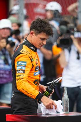 F1 - MIAMI GRAND PRIX 2025 NORRIS Lando (gbr), McLaren F1 Team MCL39, portrait during the Formula 1 Crypto.com Miami Grand Prix 2025, 6th round of the 2025 FIA Formula One World Championship, WM, Weltmeisterschaft from May 2 to 4, 2025 on the Miami International Autodrome, in Miami Gardens, Florida, United States of America - Miami GardensUnited States  Copyright: xCharlyxLopezx