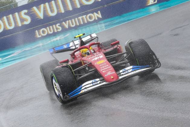 Lewis Hamilton Scuderia Ferrari HP in the rain, Grand Prix of Miami, Motorsport, Men, Formula 1, Sprint, 03 05 2025 Miami Florida USA Copyright: xkolbert-press ChristianxKolbertx