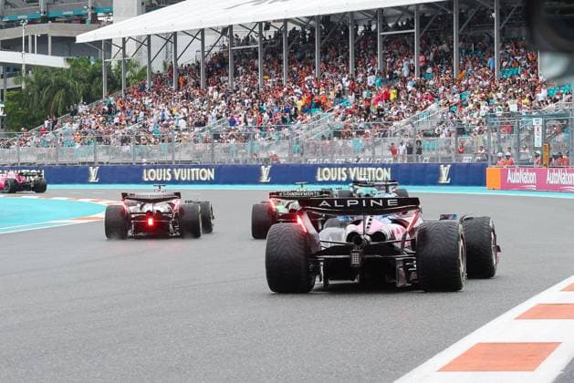 The cars drive to their position on the grid, Grand Prix of Miami, Motorsport, Men, Formula 1, Sprint, 03 05 2025 Miami Florida USA Copyright: xkolbert-press ChristianxKolbertx
