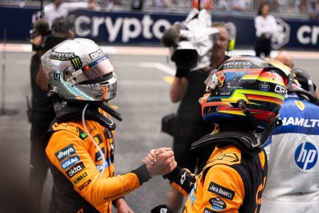 Formula 1 Crypto.com Miami Grand Prix 2025, Joe Pinchin OVERTAKE MAXPPP - Miami 03 05 2025 04 NORRIS Lando (gbr), McLaren F1 Team, 81 PIASTRI Oscar (aus), McLaren F1 Team, portrait during the Formula 1 Crypto.com Miami Grand Prix 2025, the 6th round of the 2025 FIA Formula 1 World Championship, WM, Weltmeisterschaft on the Miami International Autodrome from May 1 to 4, 2025, in Miami, United States Miami United States Copyright: xOVERTAKE MAXPPPxJoexPinchinx OVT202505033341 OVT202505033341
