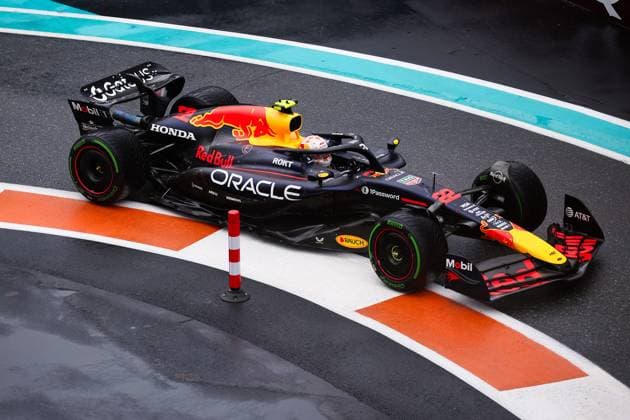 F1 - MIAMI GRAND PRIX 2025 22 TSUNODA Yuki (jap), Red Bull Racing RB21, action during the Formula 1 Crypto.com Miami Grand Prix 2025, 6th round of the 2025 FIA Formula One World Championship, WM, Weltmeisterschaft from May 2 to 4, 2025 on the Miami International Autodrome, in Miami Gardens, Florida, United States of America - Miami GardensUnited States  Copyright: xEricxAlonsox