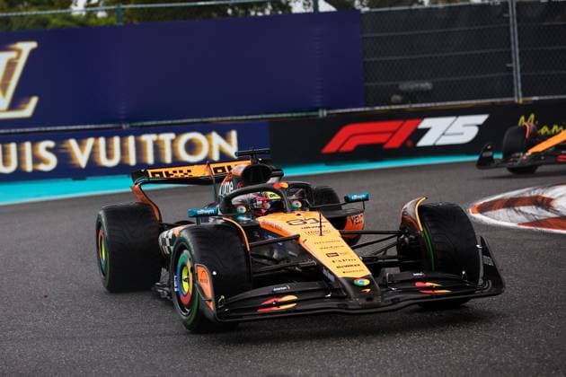 F1 - MIAMI GRAND PRIX 2025 81 PIASTRI Oscar (aus), McLaren F1 Team MCL39, action during the Formula 1 Crypto.com Miami Grand Prix 2025, 6th round of the 2025 FIA Formula One World Championship, WM, Weltmeisterschaft from May 2 to 4, 2025 on the Miami International Autodrome, in Miami Gardens, Florida, United States of America - Miami GardensUnited States  Copyright: xEricxAlonsox