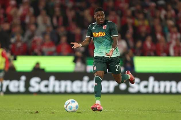 Frederic Ananou SSV Jahn Regensburg gestures, gestures during the 2 Bundesliga match between 1 FC Köln and Jahn Regensburg at RheinEnergieStadion on May 03, 2025 in Cologne, Germany Photo by Oliver Kaelke DeFodi Images Frederic Ananou SSV Jahn Regensburg gestures during the 2 Bundesliga match between 1 FC Köln and Jahn Regensburg at RheinEnergieStadion on May 3, 2025 in Cologne, Germany Photo by Oliver Kaelke DeFodi Images DFB DFL REGULATIONS PROHIBIT ANY USE OF PHOTOGRAPHS AS IMAGE SEQUENCES AND OR QUASI VIDEO Photo by Oliver Kaelke DeFodi Images