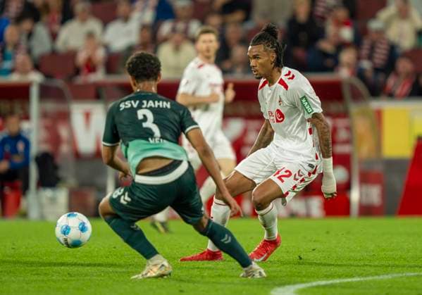 Damion Downs 1 FC Koeln, 42 1 FC Köln SSV Jahn Regensburg, 03 05 2025 Football, 2 Bundesliga, RheinEnergieStadion Köln DFL regulations prohibit any use of photographs as image sequences and or quasi video Copyright: HMBxMedia xMarcoxBader