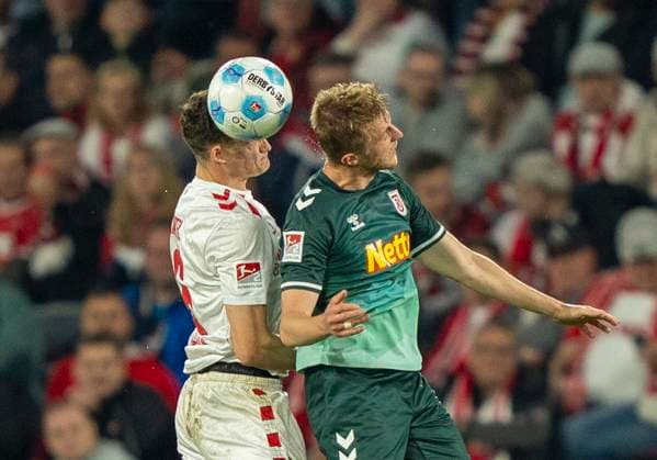 Header duel Timo Huebers 1 FC Koeln, 4 and Eric Hottmann SSV Jahn Regensburg, 9 1 FC Köln SSV Jahn Regensburg, 03 05 2025 Football, 2 Bundesliga, RheinEnergieStadion Köln DFL regulations prohibit any use of photographs as image sequences and or quasi video Copyright: HMBxMedia xMarcoxBader