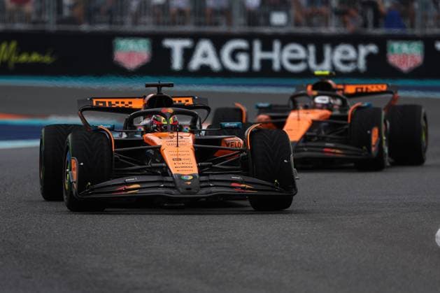 F1 - MIAMI GRAND PRIX 2025 81 PIASTRI Oscar (aus), McLaren F1 Team MCL39, action during the Formula 1 Crypto.com Miami Grand Prix 2025, 6th round of the 2025 FIA Formula One World Championship, WM, Weltmeisterschaft from May 2 to 4, 2025 on the Miami International Autodrome, in Miami Gardens, Florida, United States of America - Miami GardensUnited States  Copyright: xANTONINxVINCENTx