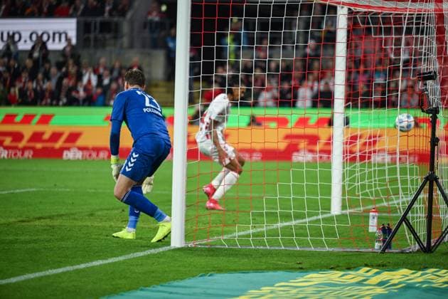 03 05 2025, Soccer, 2 Bundesliga, 32 Matchday Season 2024 2025, 1 FC Köln Jahn Regensburg, Tim Lemperle 1 FC Köln scores the goal for 1 0, xRHR PHOTO TKx Copyright: RHR-FOTOx RHR-FOTO TK