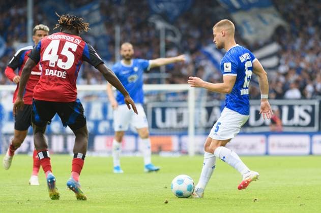 Fabian Nürnberger Nuernberger (15 SV Darmstadt 98) with the ball during the 2. Bundesliga match between SV Darmstadt 98 and Hamburger SV at Stadion am Böllenfalltor, Darmstadt, Germany. (Sven Beyrich SPP)  Copyright: xSvenxBeyrich SPPx spp-en-SvBe-20250503-D4S_0939